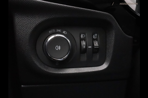 Opel Corsa 1.2 Edition Sport (APPLE CARPLAY,STOELVERWARMING,LED,PARKEERSENSOREN,CAMERA,CLIMATE,CRUISE,LANE ASSIST,TOPCONDITIE)