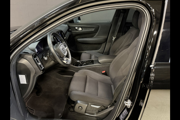 Volvo XC40 Recharge Core 70 kWh | SOH 91.5% | Apple Carplay | Trekhaak | Stoel/Stuurverw.