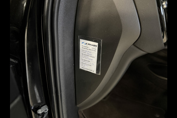 Volvo XC40 Recharge Core 70 kWh | SOH 91.5% | Apple Carplay | Trekhaak | Stoel/Stuurverw.