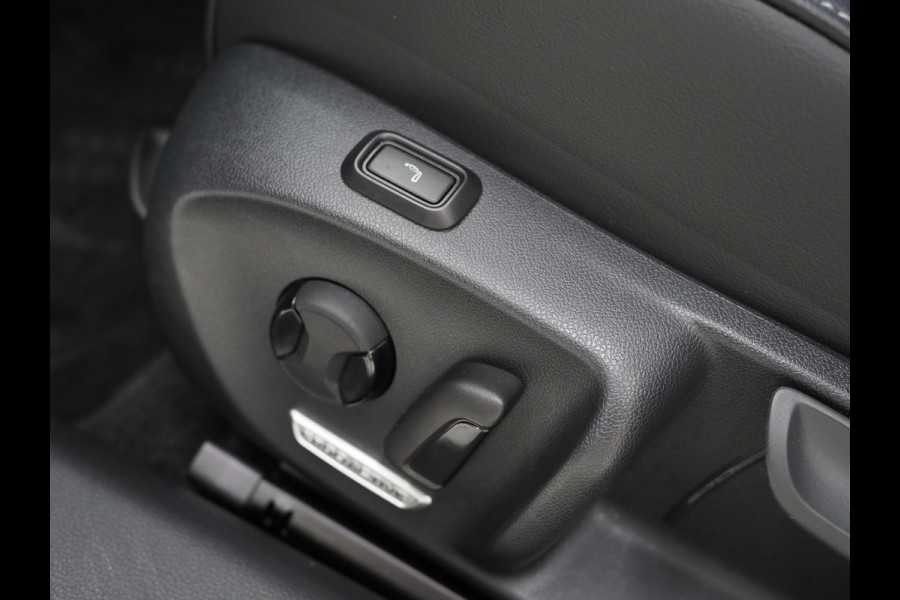 Volkswagen Passat Variant 1.5 eHybrid 204PK | Massage | Trekhaak | HUD | Camera | Adaptive Cruise | Sfeerlicht | Carplay