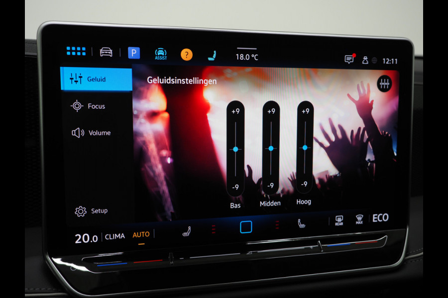 Volkswagen Passat Variant 1.5 eHybrid 204PK | Massage | Trekhaak | HUD | Camera | Adaptive Cruise | Sfeerlicht | Carplay