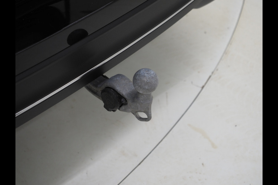 Volkswagen Passat Variant 1.5 eHybrid 204PK | Massage | Trekhaak | HUD | Camera | Adaptive Cruise | Sfeerlicht | Carplay