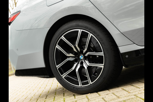 BMW i7 xDrive60 - M-Sport Pro - Executive Drive Pro - Bowers & Wilkins - Driving Ass Prof