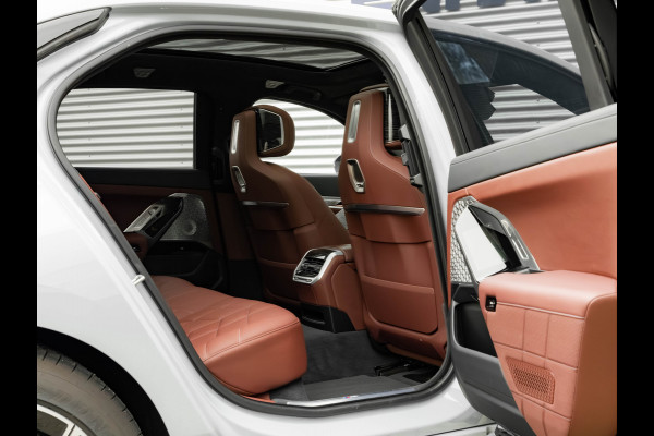 BMW i7 xDrive60 - M-Sport Pro - Executive Drive Pro - Bowers & Wilkins - Driving Ass Prof
