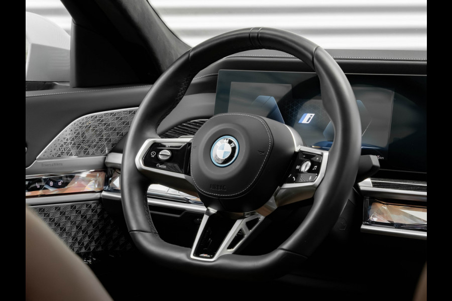 BMW i7 xDrive60 - M-Sport Pro - Executive Drive Pro - Bowers & Wilkins - Driving Ass Prof