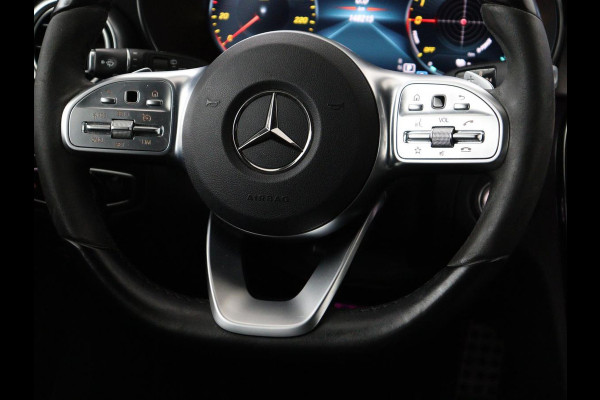 Mercedes-Benz C-Klasse 300e AMG Limited | Panoramadak | 360 Camera | Stoelverwarming | Trekhaak | Carplay | Leder/Alcantara | Sfeerverlichting | Navigatie | Cruise control | Park Assist |