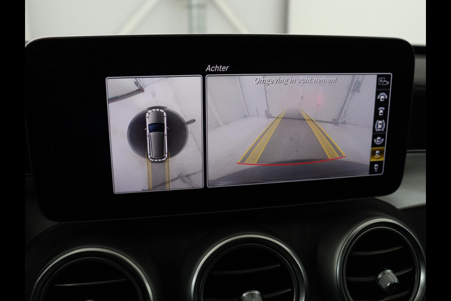 Mercedes-Benz C-Klasse 300e AMG Limited | Panoramadak | 360 Camera | Stoelverwarming | Trekhaak | Carplay | Leder/Alcantara | Sfeerverlichting | Navigatie | Cruise control | Park Assist |