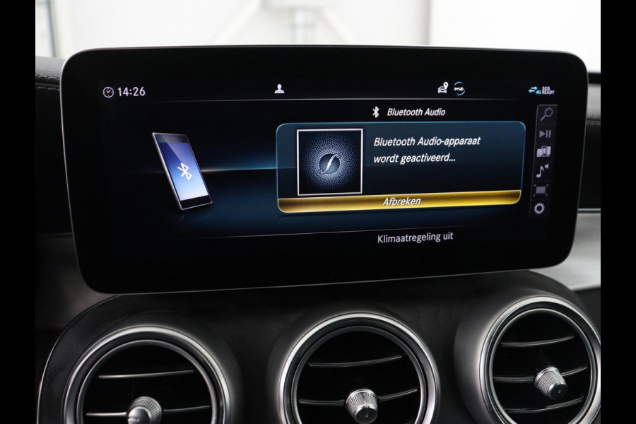 Mercedes-Benz C-Klasse 300e AMG Limited | Panoramadak | 360 Camera | Stoelverwarming | Trekhaak | Carplay | Leder/Alcantara | Sfeerverlichting | Navigatie | Cruise control | Park Assist |