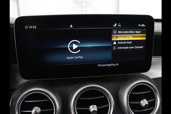 Mercedes-Benz C-Klasse 300e AMG Limited | Panoramadak | 360 Camera | Stoelverwarming | Trekhaak | Carplay | Leder/Alcantara | Sfeerverlichting | Navigatie | Cruise control | Park Assist |