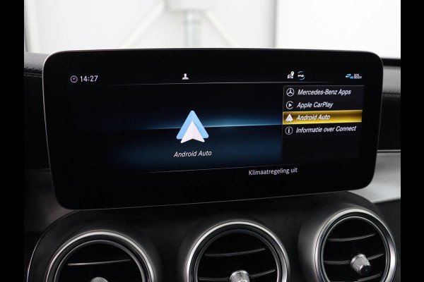 Mercedes-Benz C-Klasse 300e AMG Limited | Panoramadak | 360 Camera | Stoelverwarming | Trekhaak | Carplay | Leder/Alcantara | Sfeerverlichting | Navigatie | Cruise control | Park Assist |