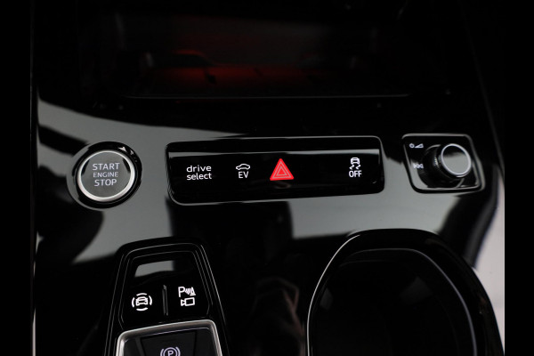 Audi A5 Avant 2.0 e-hybrid quattro S edition Competition 367pk | Private lease vanaf € 1.230,- per maand | Panoramdak | Trekhaak | Matrix | Keyless | Adaptieve cruise controle