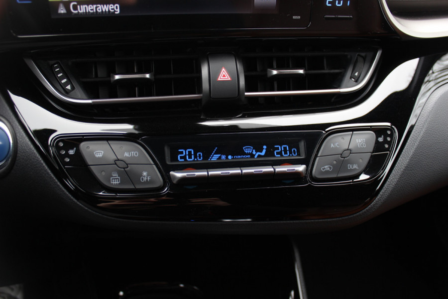 Toyota C-HR 1.8 Hybrid Executive / Trekhaak / Bruin leder / Camera / 18 inch / Led Koplampen / Stoelverwarming