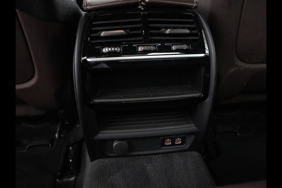 BMW 5 Serie 520i M Sport | Nappaleder | Head-Up | Stoelverwarming | Camera | Carplay | Sfeerverlichting | 20'' | Live Cockpit | Navigatie | Park Assist | Full LED