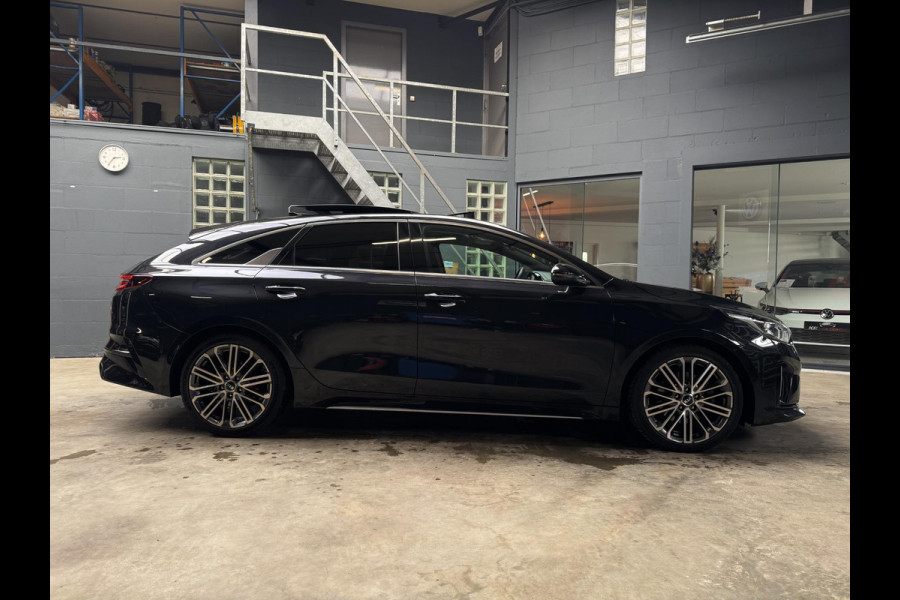 Kia ProCeed 1.5 T-GDI 160PK GT-PlusLine PANO-MEMORY-BTW