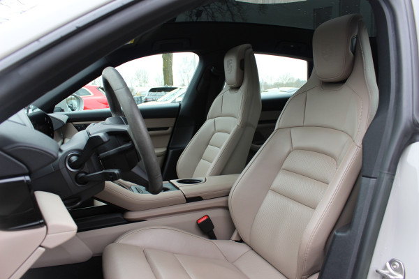 Porsche Taycan Sport Turismo 4S 93 kWh / Panoramadak / 360Camera / Head-up / Accu Performance+ / 21'' / Achterasbesturing / Luchtvering / Keyless / Stoel+Stuurverwarming / DAB / ACC