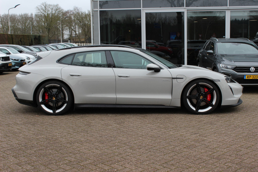 Porsche Taycan Sport Turismo 4S 93 kWh / Panoramadak / 360Camera / Head-up / Accu Performance+ / 21'' / Achterasbesturing / Luchtvering / Keyless / Stoel+Stuurverwarming / DAB / ACC