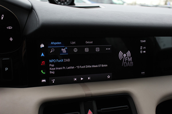 Porsche Taycan Sport Turismo 4S 93 kWh / Panoramadak / 360Camera / Head-up / Accu Performance+ / 21'' / Achterasbesturing / Luchtvering / Keyless / Stoel+Stuurverwarming / DAB / ACC