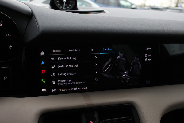 Porsche Taycan Sport Turismo 4S 93 kWh / Panoramadak / 360Camera / Head-up / Accu Performance+ / 21'' / Achterasbesturing / Luchtvering / Keyless / Stoel+Stuurverwarming / DAB / ACC