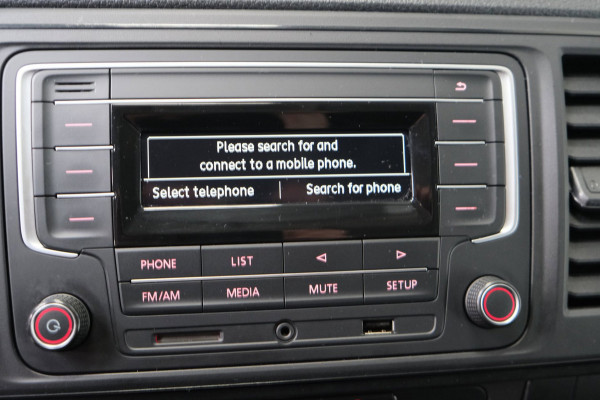 Volkswagen Transporter 2.0 TDI L2H1 - N.A.P. Airco, Cruise, Trekhaak.