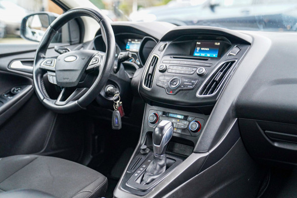Ford Focus 1.6 TI-VCT Titanium | Cruise Control | AC | Multimedia
