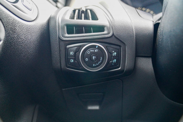 Ford Focus 1.6 TI-VCT Titanium | Cruise Control | AC | Multimedia