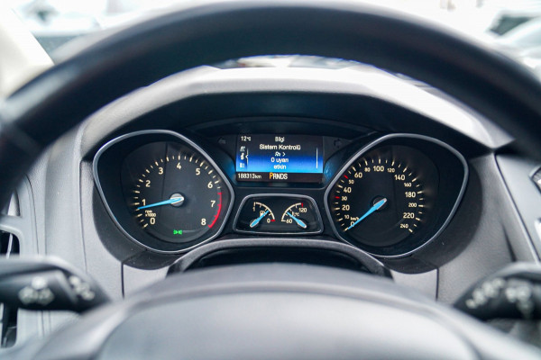 Ford Focus 1.6 TI-VCT Titanium | Cruise Control | AC | Multimedia