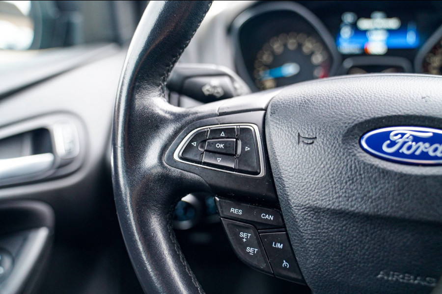 Ford Focus 1.6 TI-VCT Titanium | Cruise Control | AC | Multimedia