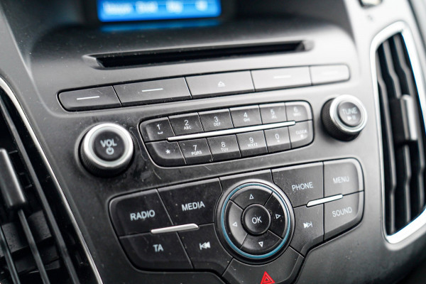 Ford Focus 1.6 TI-VCT Titanium | Cruise Control | AC | Multimedia