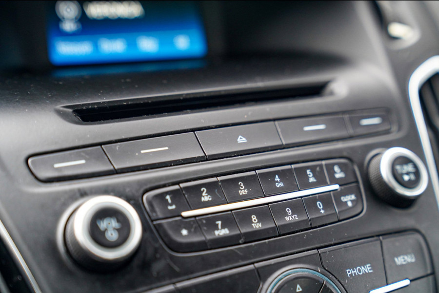 Ford Focus 1.6 TI-VCT Titanium | Cruise Control | AC | Multimedia