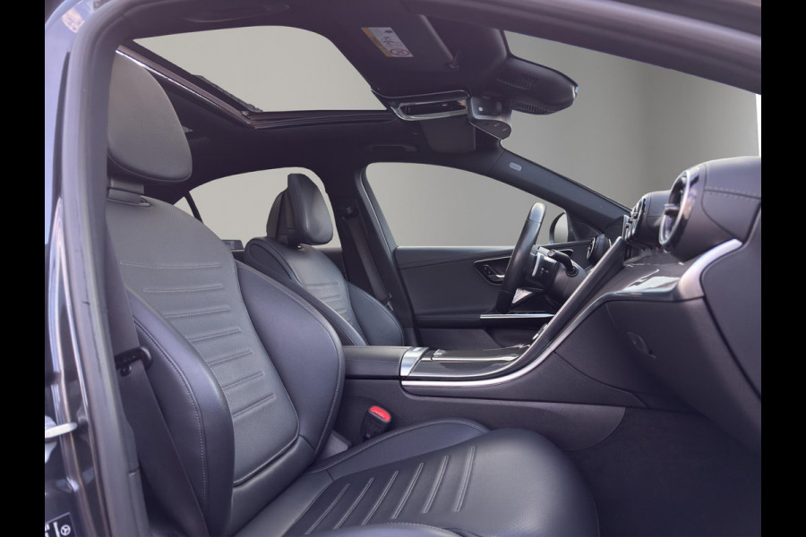 Mercedes-Benz C-Klasse 180 AMG Line | 19"| Panoramadak | Camera | Keyless | Led | Sfeer |