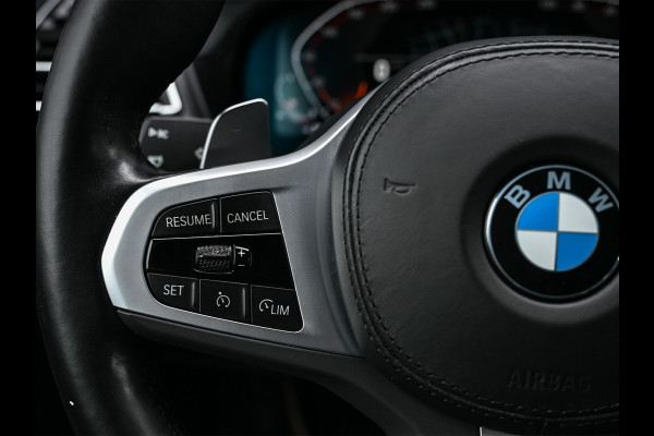 BMW X4 xDrive 20i High Executive M-Sport Pro | Panoramadak | NL-auto | Carbon pakket | Comfort Access | BMW Laser | Stoel- en stuurwiel verwarming | Hifi | Ambiance interieur | Trekhaak