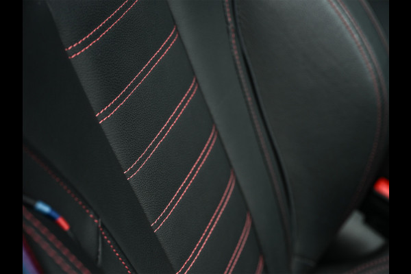 BMW X4 xDrive 20i High Executive M-Sport Pro | Panoramadak | NL-auto | Carbon pakket | Comfort Access | BMW Laser | Stoel- en stuurwiel verwarming | Hifi | Ambiance interieur | Trekhaak