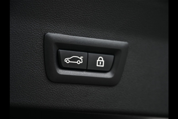 BMW X4 xDrive 20i High Executive M-Sport Pro | Panoramadak | NL-auto | Carbon pakket | Comfort Access | BMW Laser | Stoel- en stuurwiel verwarming | Hifi | Ambiance interieur | Trekhaak