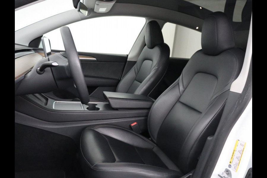 Tesla Model Y Long Range AWD 75 kWh | SOH 94% | Panoramadak | Autopilot | Stoelverwarming | Leder | 360 Camera | Achterbankverwarming | Keyless | Navigatie | Full LED