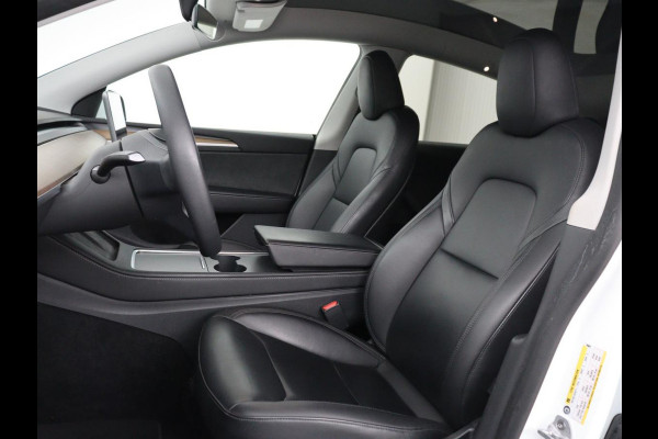 Tesla Model Y Long Range AWD 75 kWh | SOH 94% | Panoramadak | Autopilot | Stoelverwarming | Leder | 360 Camera | Achterbankverwarming | Keyless | Navigatie | Full LED