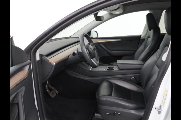 Tesla Model Y Long Range AWD 75 kWh | SOH 94% | Panoramadak | Autopilot | Stoelverwarming | Leder | 360 Camera | Achterbankverwarming | Keyless | Navigatie | Full LED