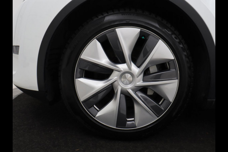 Tesla Model Y Long Range AWD 75 kWh | SOH 94% | Panoramadak | Autopilot | Stoelverwarming | Leder | 360 Camera | Achterbankverwarming | Keyless | Navigatie | Full LED