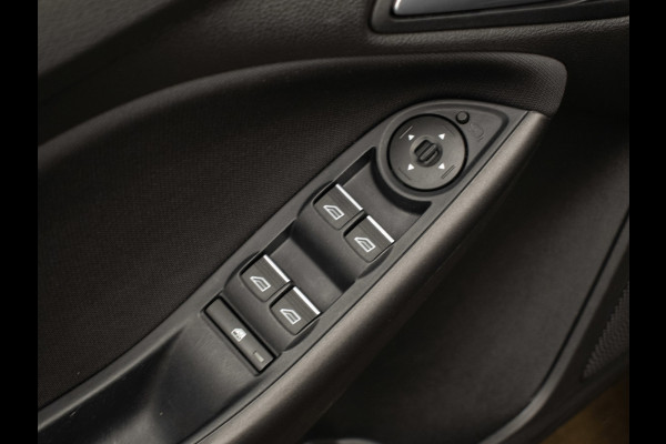 Ford FOCUS Wagon 1.0 Lease Edition Sport (APPLE CARPLAY,NAVI,PDC,CLIMATE,CRUISE,LED,ELEKTRISCH PAKKET,SPORTSTOELEN,LM VELGEN)