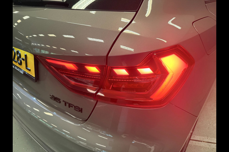 Audi A1 SPORTBACK 35 TFSI 2X S-LINE BLACK-LINE V-COCKPIT/NAVI/DAB/CARPLAY/SONOS/CRUISE///