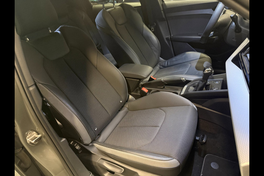 Audi A1 SPORTBACK 35 TFSI 2X S-LINE BLACK-LINE V-COCKPIT/NAVI/DAB/CARPLAY/SONOS/CRUISE///