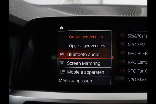 BMW 3 Serie 318i M Sport | Panoramadak | Stoelverwarming | Leder/Alcantara | Carplay | Live Cockpit | Sportstoelen | Full LED | Navigatie | Parkeerhulp | Climate control