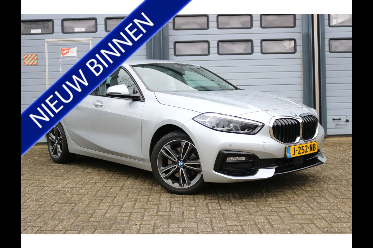 BMW 1-serie 118i Executive Edition Autom Xenon Led Navi Sportzetels 17inch Bj:2020
