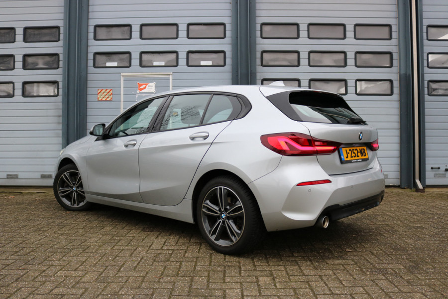 BMW 1-serie 118i Executive Edition Autom Xenon Led Navi Sportzetels 17inch Bj:2020