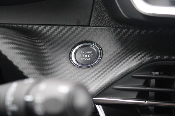 Peugeot 2008 1.2 100PK ALLURE PACK | TREKHAAK | NAVIGATIE | LED KOPLAMPEN | 3-D INSTRUMENTENPANEEL | KEYLESS ENTRY/START | ACHTERUITRIJ CAMERA | CLIMATE CONTROL | APPLE CARPLAY/ANDROID AUTO | CRUISE CONTROL | DAB+ RADIO | PARKEERSENSOREN VOOR + ACHTER |