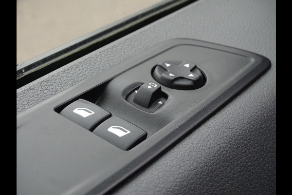 Peugeot e-Expert Standard Pro 75 kWh