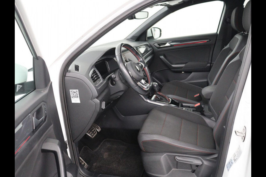 Volkswagen T-Roc 1.5 TSI Sport | Panoramadak | Adaptive cruise | Keyless | Carplay | Navigatie | Full LED | Virtual Cockpit | Climate control | Parkeerhulp | Bluetooth