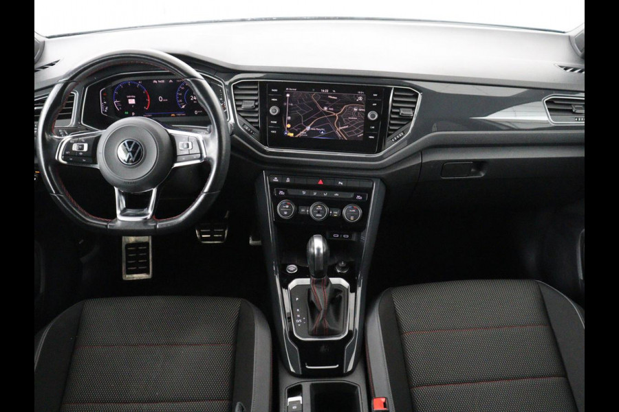 Volkswagen T-Roc 1.5 TSI Sport | Panoramadak | Adaptive cruise | Keyless | Carplay | Navigatie | Full LED | Virtual Cockpit | Climate control | Parkeerhulp | Bluetooth
