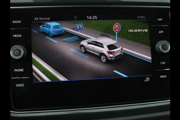 Volkswagen T-Roc 1.5 TSI Sport | Panoramadak | Adaptive cruise | Keyless | Carplay | Navigatie | Full LED | Virtual Cockpit | Climate control | Parkeerhulp | Bluetooth