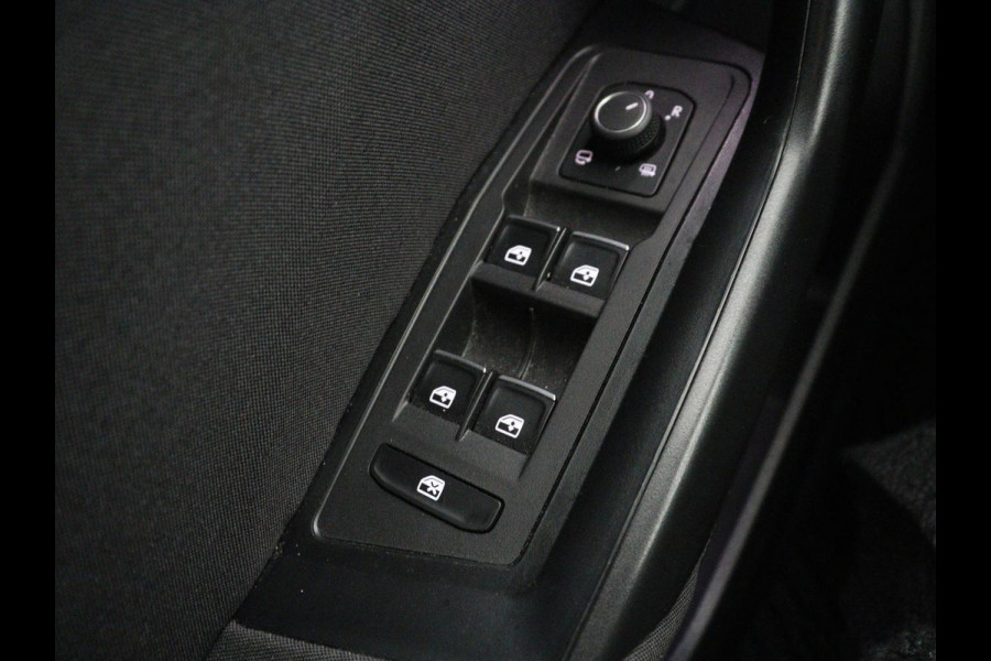 Volkswagen T-Roc 1.5 TSI Sport | Panoramadak | Adaptive cruise | Keyless | Carplay | Navigatie | Full LED | Virtual Cockpit | Climate control | Parkeerhulp | Bluetooth