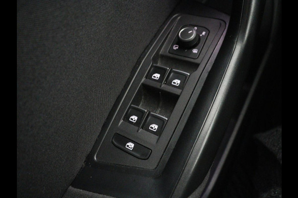 Volkswagen T-Roc 1.5 TSI Sport | Panoramadak | Adaptive cruise | Keyless | Carplay | Navigatie | Full LED | Virtual Cockpit | Climate control | Parkeerhulp | Bluetooth